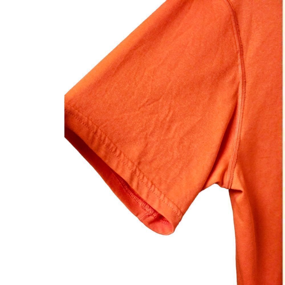 NWOT NIKE UNISEX Crew Neck Tee. - Picture 3 of 13